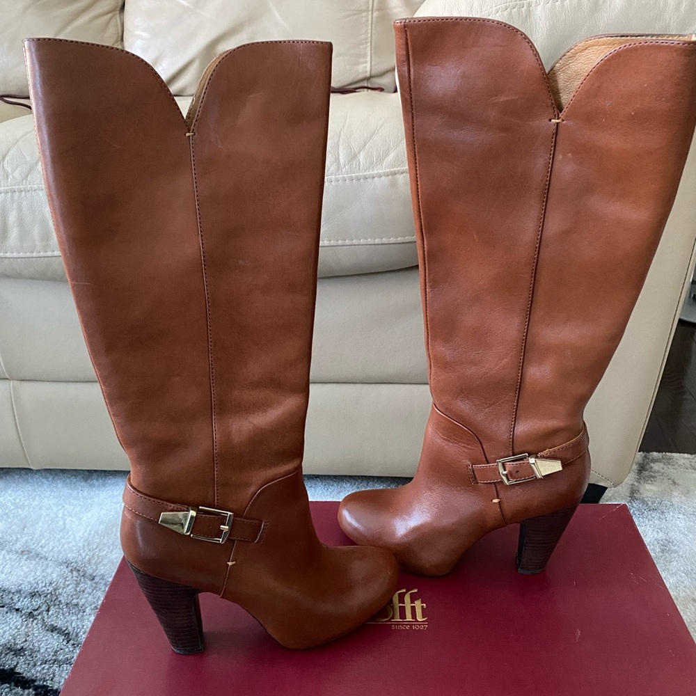 Stylish comfy boot